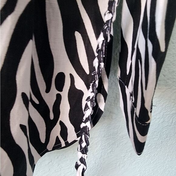 Carole Little 100% linen zebra tunic style button front brided belt blouse - Picture 3 of 14
